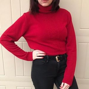 ✨SOLD✨Red turtleneck